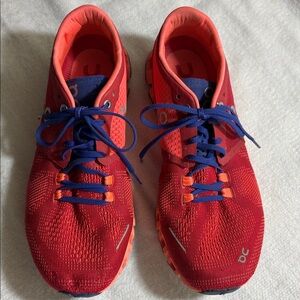 On Cloud Athletic Sneakers Swiss Engineering Lace-up Orange Womens Size 8